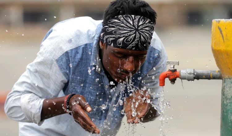Delhi में न्यूनतम तापमान 30.2 डिग्री सेल्सियस दर्ज