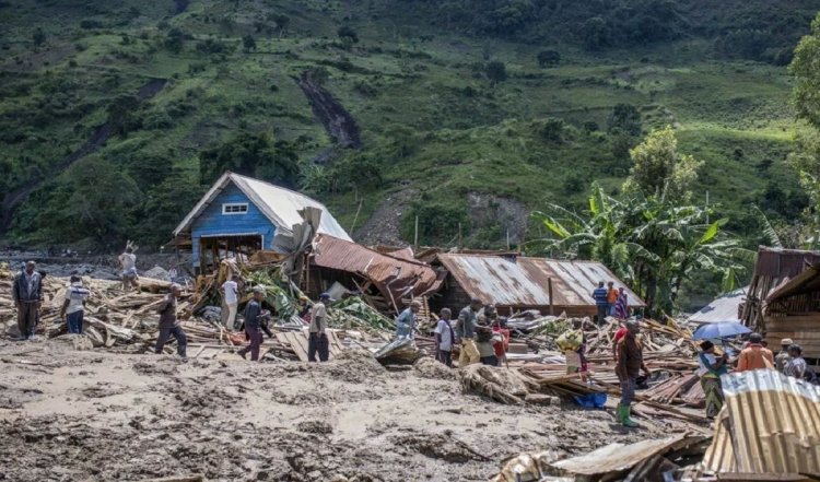 Assam: बाढ़ से 10 जिलों में छह लाख से अधिक लोग प्रभावित
