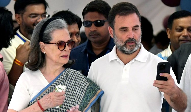 Sonia Gandhi Reaction | 2024 के एग्जिट पोल के नतीजों पर सोनिया गांधी की पहली प्रतिक्रिया, कहा- 'बस इंतजार करो और देखो'
