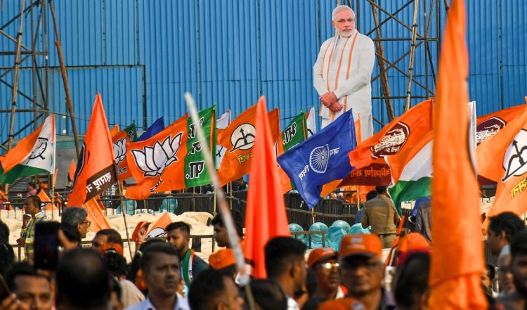 लोकसभा चुनाव में भाजपा के नेतृत्व वाली NDA बहुमत की ओर बढ़ रही, यूपी में भारी जीत के साथ इंडिया ब्लॉक ने कड़ी टक्कर दी