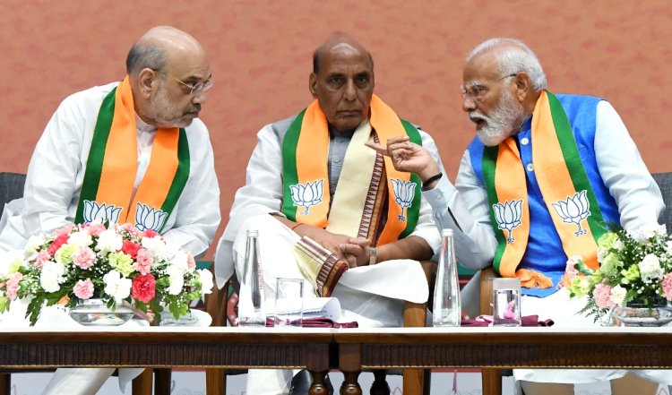 'जनता का विश्वास सिर्फ और सिर्फ मोदी जी के साथ', चुनावी नतीजों पर अमित शाह का ट्वीट, जानें राजनाथ-गडकरी ने क्या कहा?