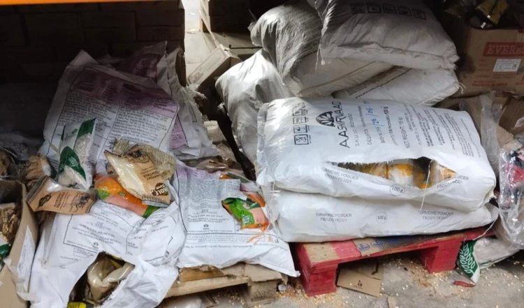 FSSAI ने की Blinkit के गोदाम पर छापेमारी, मिले एक्सपायर हो चुके प्रोडक्ट्स, सामने आईं हैरान करने वाली तस्वीरें
