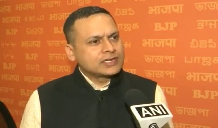 Amit Malviya Issue : आम आदमी पार्टी की महिला विधायकों ने महिला आयोग से कार्रवाई करने की मांग की