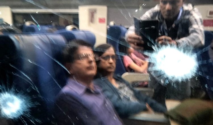Vande Bharat Train | पंजाब में वंदे भारत ट्रेन पर पत्थर फेंके गए, खिड़कियां क्षतिग्रस्त