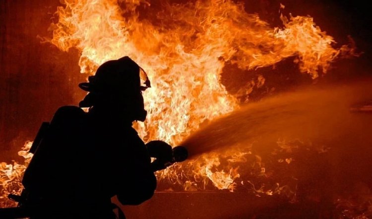 Ghaziabad: मकान में आग लगने से पांच लोगों की मौत, दो अन्य घायल