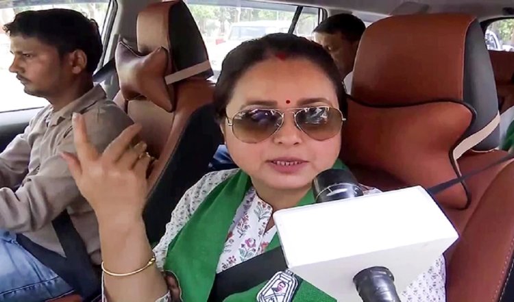 Bihar: चुनाव खत्म, हारने का बाद सिंगापुर रवाना हुईं रोहिणी आचार्य, जाते-जाते चाचा नीतीश के लिए भी दिया संदेश