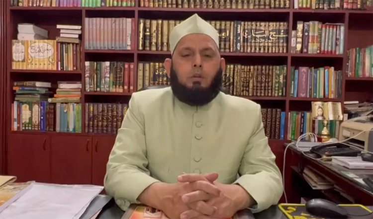 सड़क पर न पढ़ें नमाज और कुर्बानी की फोटो नहीं खींचें: फरंगी महली