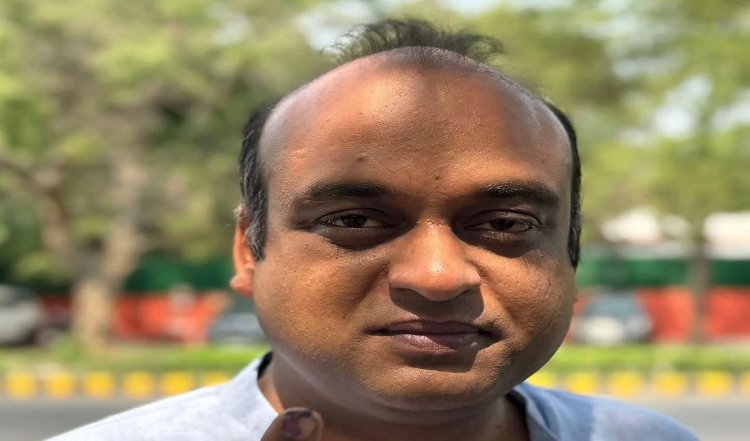 केजरीवाल की राजनीति के दो स्तम्भ है - पहला झूठ बोलना और दूसरा अपने भ्रष्टाचार को छिपाने के लिए विक्टिम कार्ड खेलना - अमित तिवारी