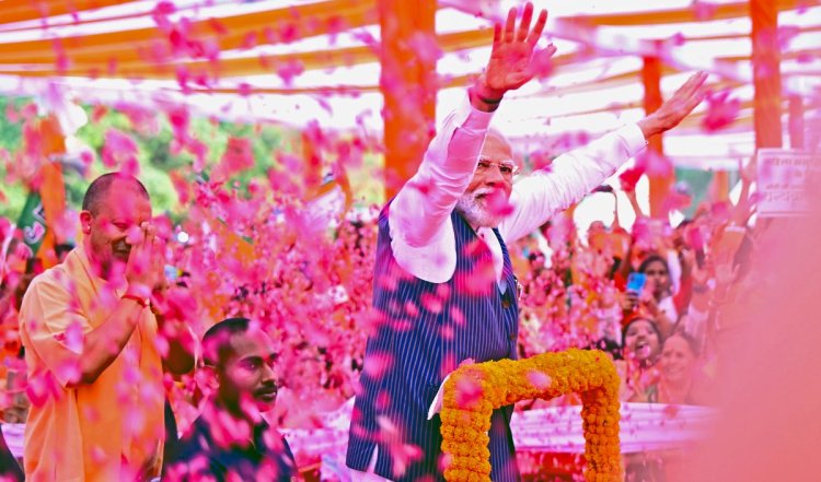 PM Modi Varanasi Visit: वाराणसी से किसानों को बड़ा तोहफा देने जा रहे PM Modi, ग्रैंड-वेलकम के लिए काशी तैयार