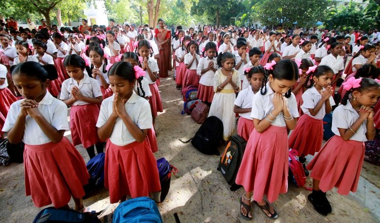 छत्तीसगढ़ सरकार ने भीषण गर्मी के कारण विद्यालयों में गर्मी की छुट्टियां 25 जून तक बढ़ाई