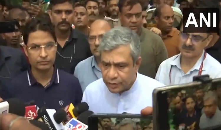 Bengal Train Accident: दुर्घटनास्थल का रेल मंत्री ने किया दौरा, बोले- यह समय राजनीति का नहीं, ममता का सरकार पर निशाना