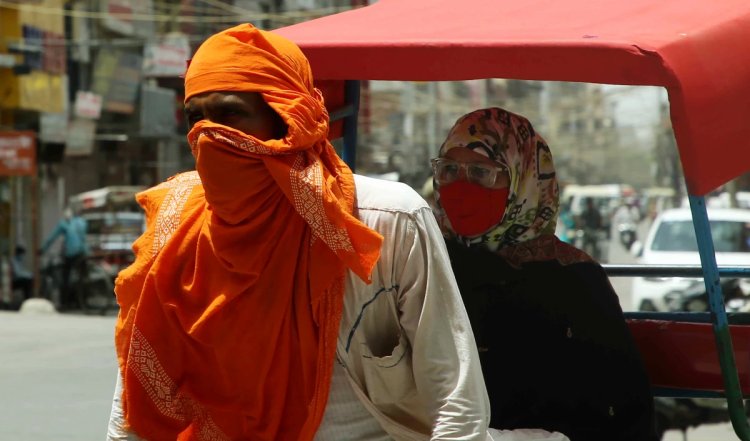 भीषण गर्मी का कहर जारी! दिल्ली में 12 साल में सबसे गर्म रात, तापमान सामान्य से आठ डिग्री अधिक