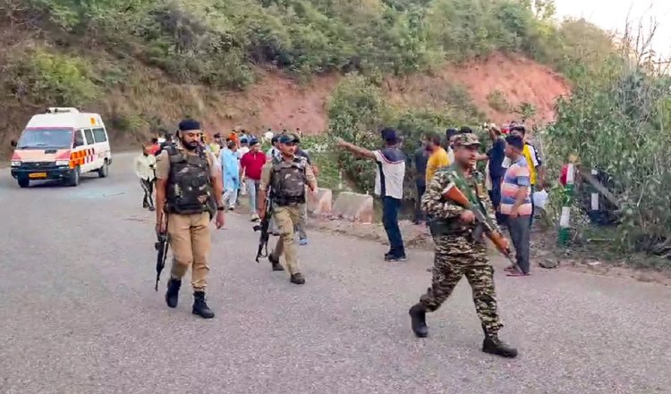Reasi Terror Attack: जम्मू-कश्मीर पुलिस ने एक को किया गिरफ्तार, आतंकियों की मदद करने का आरोप