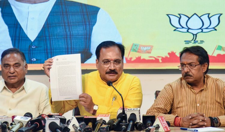'AAP सरकार के भ्रष्टाचार के कारण दिल्ली में पानी संकट, धरना खत्म करने का बहाना ढूंढ रहे मंत्री', BJP का पलटवार