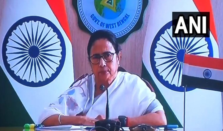 बांग्लादेश के साथ तीस्ता जल बंटवारे पर वार्ता में बंगाल सरकार को शामिल नहीं करने से नाखुश हूं: ममता