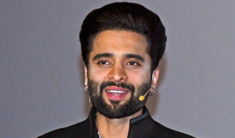 Pooja Entertainment Layoffs | Jackky Bhagnani और Vashu Bhagnani ने बड़े पैमाने पर छंटनी की अफवाहों पर चुप्पी तोड़ी, कर्ज चुकाने के लिए ऑफिस स्पेस बेचा