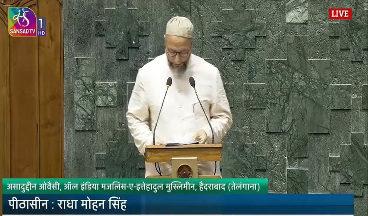 जय भीम, जय फिलिस्तीन..., लोकसभा में शपथ के दौरान ओवैसी ने लगाया नारा, शुरू हुआ नया बवाल, देखें VIDEO