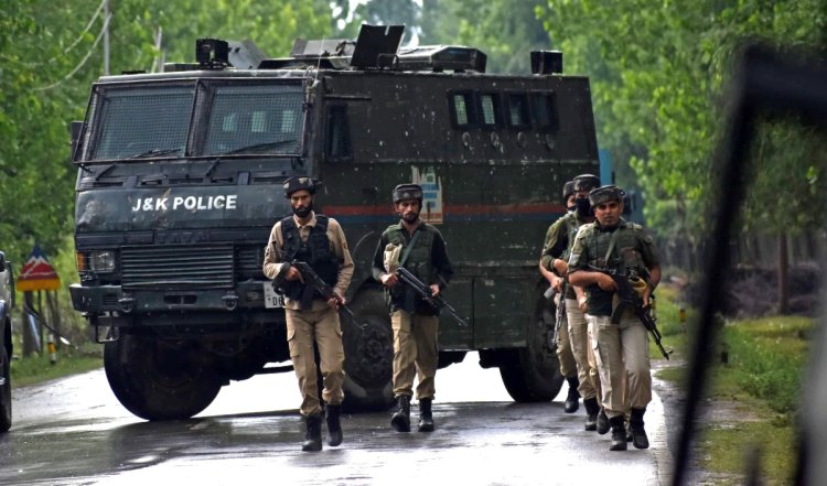 Jammu and Kashmir: आतंकी हमलों की श्रृंखला के बीच फिर से डोडा में सुरक्षा बलों और आतंकवादियों के बीच मुठभेड़