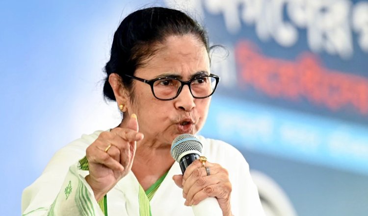 पश्चिम बंगाल के राज्यपाल ने ममता बनर्जी के खिलाफ मानहानि का मुकदमा दायर किया