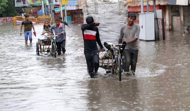 दिल्ली में अगले कुछ दिन भारी बारिश का पूर्वानुमान, IMD ने जारी किया ऑरेंज अलर्ट