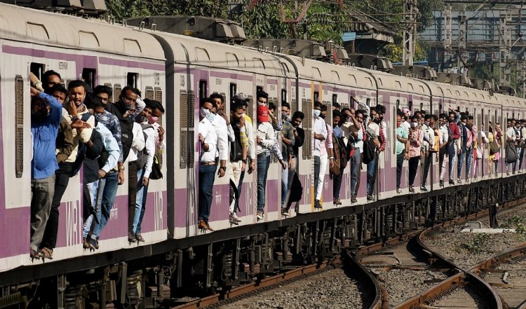 Uttar Pradesh: ट्रेन की चपेट में आने से युवक की मौत