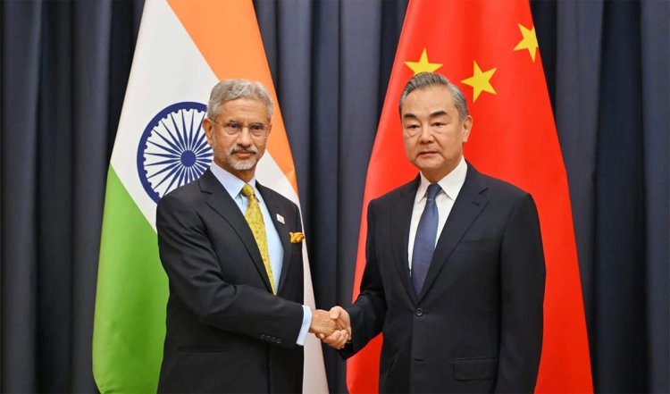 Prabhasakshi NewsRoom: Jaishankar ने पहले Russia से की सीधी बात, अब China के विदेश मंत्री को मुलाकात के दौरान सुना दी खरी खरी