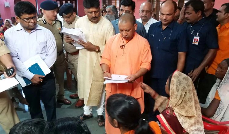 माफियाओं और दबंगों के खिलाफ योगी ने फिर दिखाए सख्त तेवर