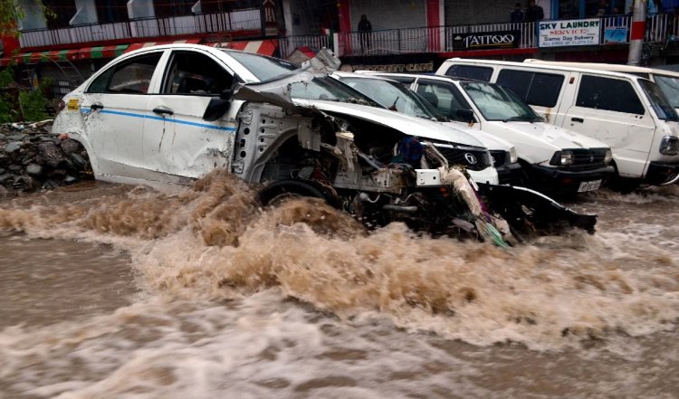 Rain Update| IMD ने महाराष्ट्र, गोवा, केरल के लिए रेड अलर्ट जारी किया, Delhi में हल्की बारिश का अनुमान