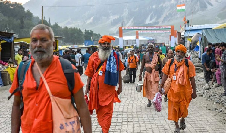 Amarnath Yatra में बढ़-चढ़कर भाग ले रहे हैं देशभर के श्रद्धालु, लाखों भक्तों ने अब तक किये दर्शन