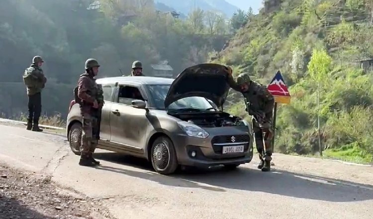 आतंकी संगठन Jaish के वीडियो में सैफ-कटरीना की 'फैंटम' फिल्म का पोस्टर, J&K पुलिस ने साजिश से किया सचेत