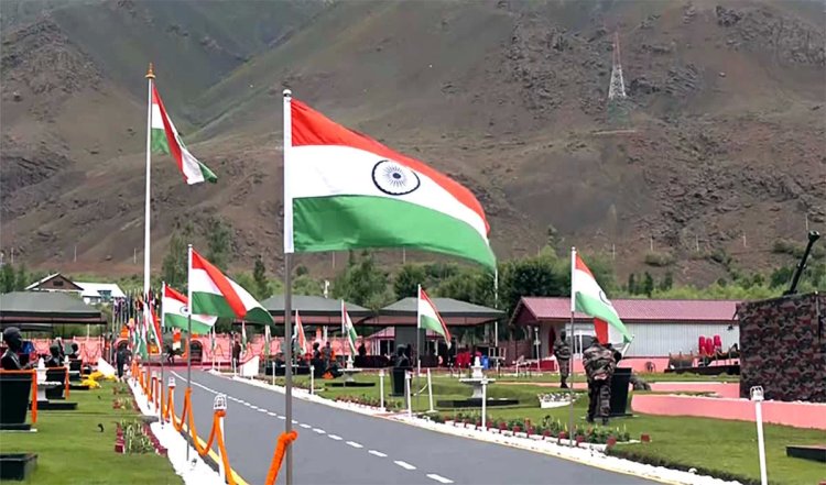 Kargil Vijay के 25 साल पूरे, साथियों और परिजनों ने Drass पहुँच कर शहीदों और उनके शौर्य को किया याद