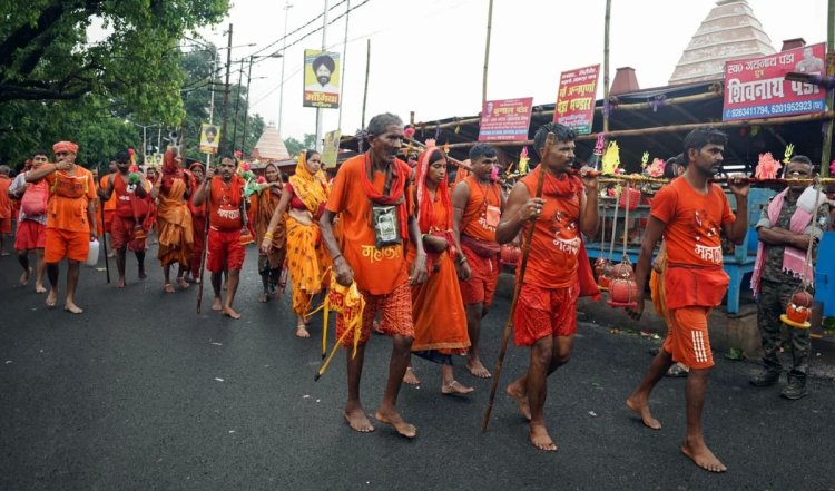 'कांवड़ यात्रा के दौरान यूपी में व्यापार पर कोई प्रतिबंध नहीं लगाया है', नेमप्लेट विवाद पर योगी सरकार की सुप्रीम कोर्ट में सफाई