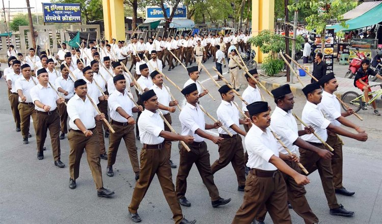 RSS पर 'प्रतिबंध' लगाने वाली सरकार को कोर्ट की फटकार, Madhya Pradesh High Court ने पूछा- RSS को Ban List से हटाने में सरकार को पांच दशक क्यों लग गये?