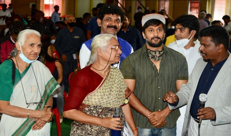 Medha Patkar की 5 महीने जेल की सजा पर रोक,  23 साल पुराने मानहानि केस में दिल्ली के LG को नोटिस