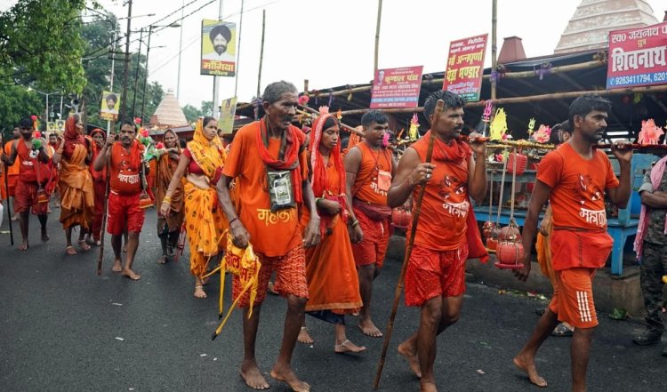 यात्रा मार्ग पर शराब की दुकान खुली रहने पर कांवड़ियों ने किया हंगामा