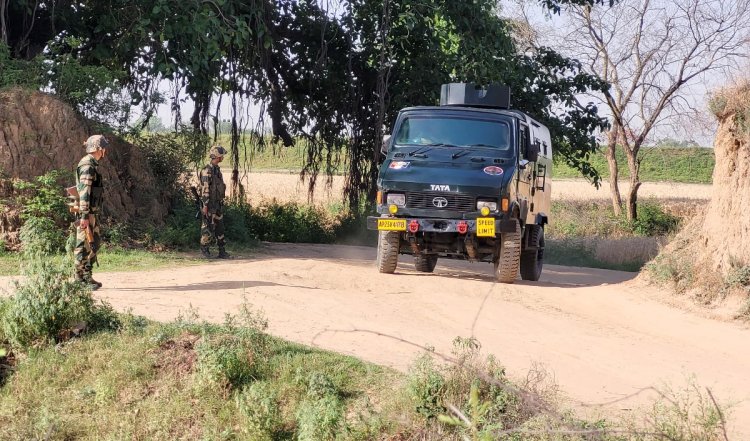 Jammu-Kashmir के सांबा में अंतरराष्ट्रीय सीमा पर पाकिस्तानी घुसपैठिये को ढेर किया गया