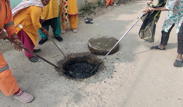 सीवर की सफाई के दौरान पिछले पांच साल में 377 लोगों की मौत हुई : सरकार