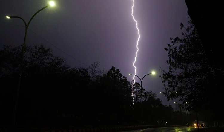 Bihar में वज्रपात की चपेट में आकर पांच लोगों की मौत