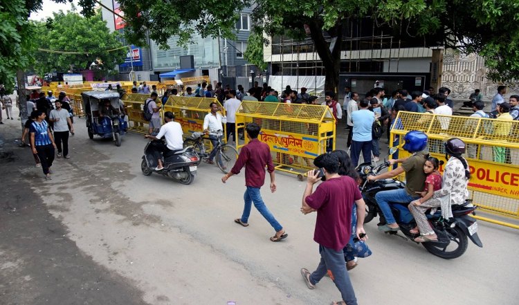 शुक्र है पानी का चालान नहीं काटा, हाई कोर्ट ने दिल्ली पुलिस को लगाई फटकार