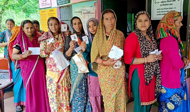 Maharashtra में मतदाताओं की संख्या सात लाख से अधिक बढ़ी