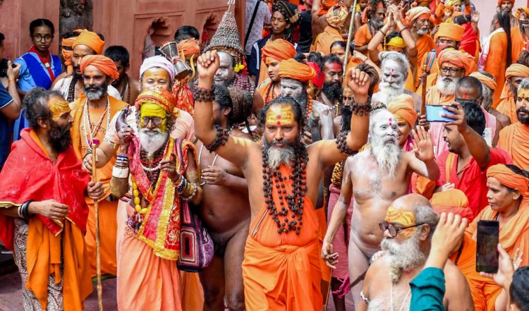 Tamil Nadu Aadi festival | देवी मां पार्वती का हुआ तमिलनाडु में अपमान! धार्मिक उत्सव के होर्डिंग पर Mia Khalifa की लगाई गयी फोटो