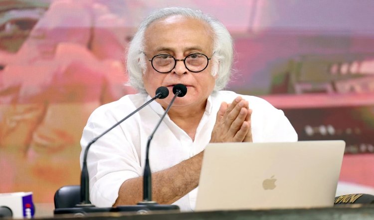 'अगर वह मणिपुर भी जाएं तो अच्छा होगा', PM Modi के वायनाड दौरे पर जयराम रमेश का तंज