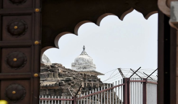 Gyanvapi ASI Survey Case: ज्ञानवापी परिसर में मौजूद वजू खाने के सर्वे को लेकर इलाहाबाद HC में याचिका दाखिल, दो बजे होगी सुनवाई