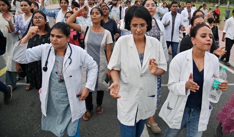चिकित्सक की हत्या: अस्पताल के पूर्व प्राचार्य घोष सीबीआई के सामने दूसरे दिन पेश