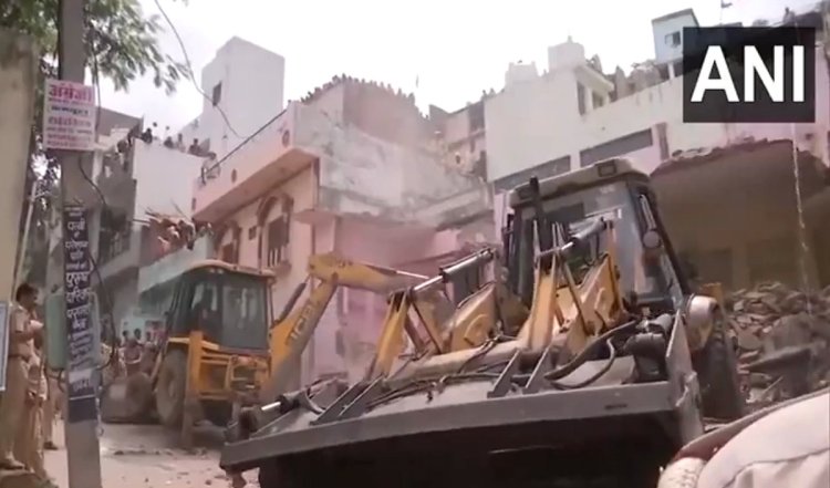 Udaipur Violence: उदयपुर चाकूबाजी के आरोपी के घर पर चलेगा बुलडोजर, धारा 144 लागू, इंटरनेट बंद
