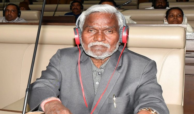 Jharkhand: चंपई सोरेन ने नई पार्टी बनाने के दिए संकेत, कहा- राजनीति से संन्यास नहीं लूंगा, रास्ते में कोई दोस्त मिला तो...