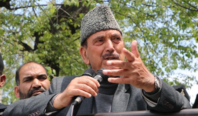 Ghulam Nabi Azad की कांग्रेस में वापसी की अटकलें तेज, खुद की पार्टी की गतिविधियां थमीं