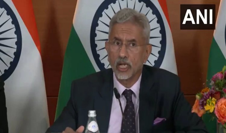 PM मोदी ने जेलेंस्की को दिया भारत आने का निमंत्रण, जयशंकर बोले- रूस पर लगाए प्रतिबंध को लेकर भी कह दी बड़ी बात
