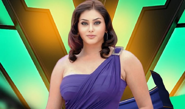 साउथ की नामी अभिनेत्री Namitha को Meenakshi Amman Temple में जाने से रोका गया, मांगा गया हिंदू होने का सबूत