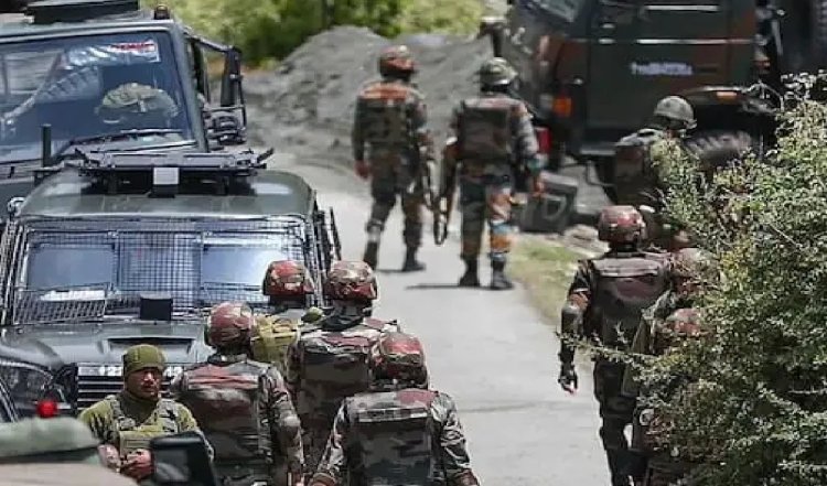 कुपवाड़ा में नियंत्रण रेखा के पास अभियानों में संभवत: तीन आतंकवादी मारे गए : सेना